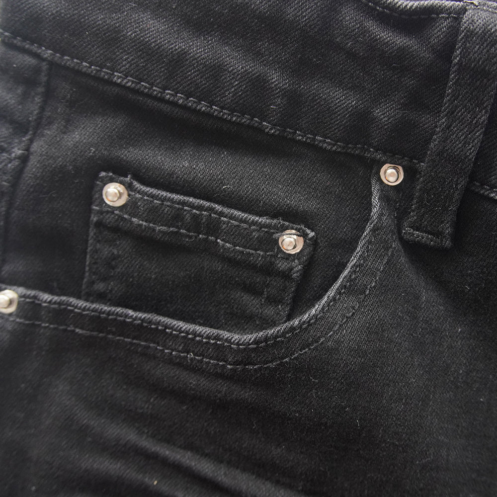 JEANS BLACKOUT